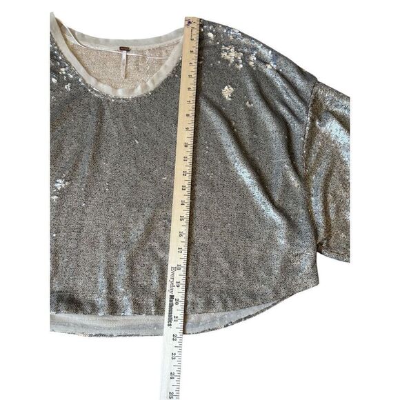FREE PEOPLE Champagne Dreams Sequin Oversized Crop Top size M Gold - Picture 6 of 10
